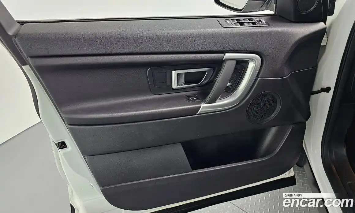 Land Rover Discovery Sport 2018 2.0 гидро в Москве № 1349340, фото 14