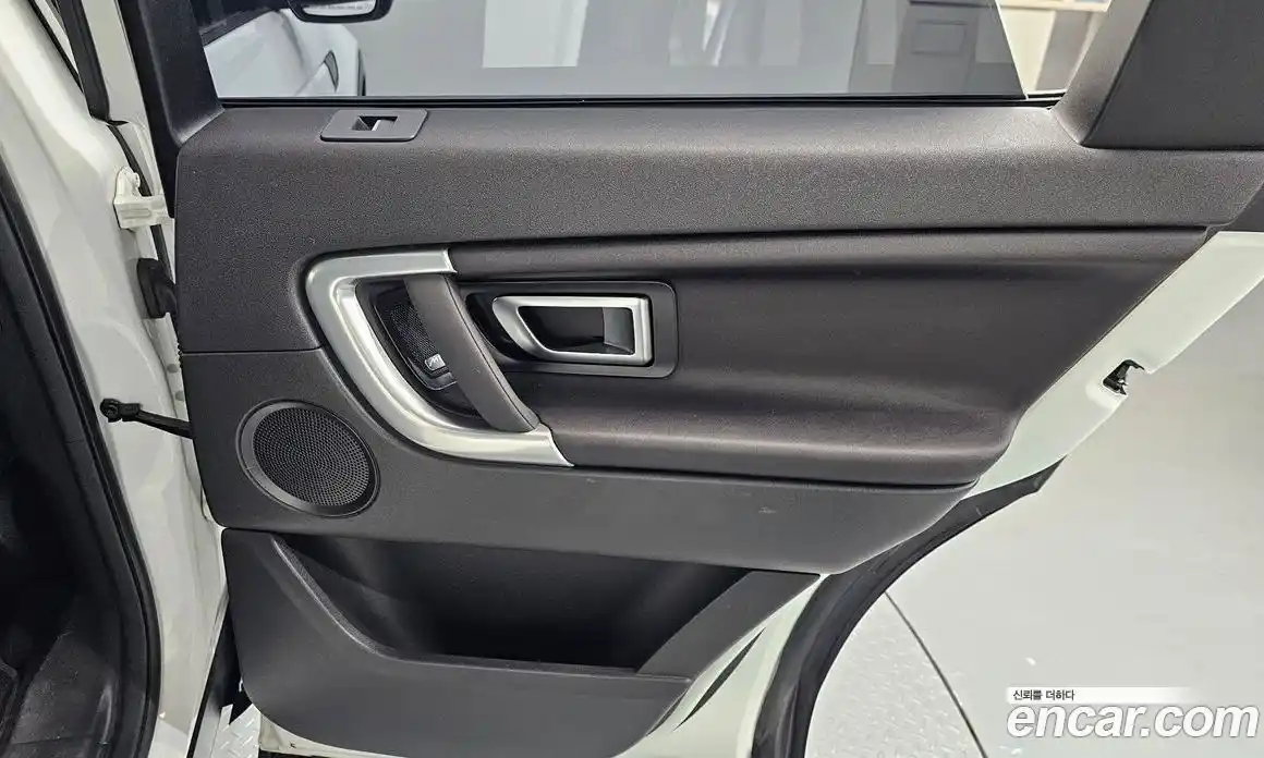 Land Rover Discovery Sport 2018 2.0 гидро в Москве № 1349340, фото 15