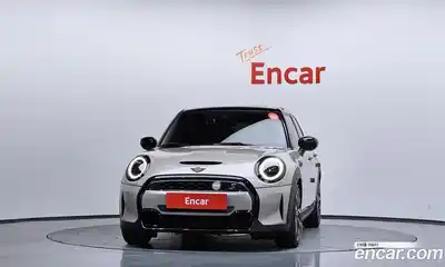 Mini Cooper 2021 2.0 гидро в Москве № 1349629, миниатюра 3