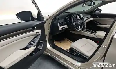 Honda Accord 2019 2.0 гидро в Москве № 1350884, миниатюра 12