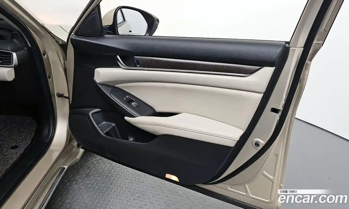 Honda Accord 2019 2.0 гидро в Москве № 1350884, фото 27