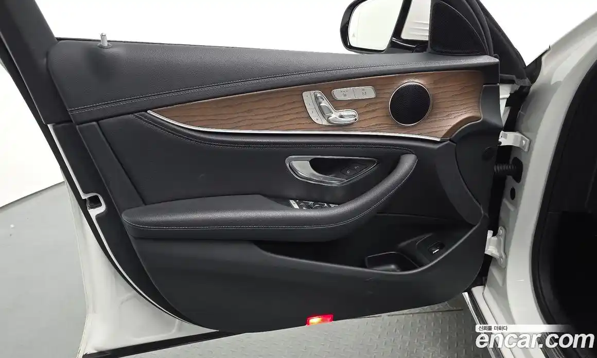 Mercedes-Benz E-Class 2019 1.9 гидро в Москве № 1403744, фото 14