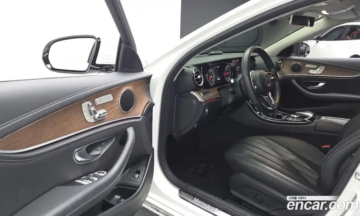 Mercedes-Benz E-Class 2019 1.9 гидро в Москве № 1403744, фото 17