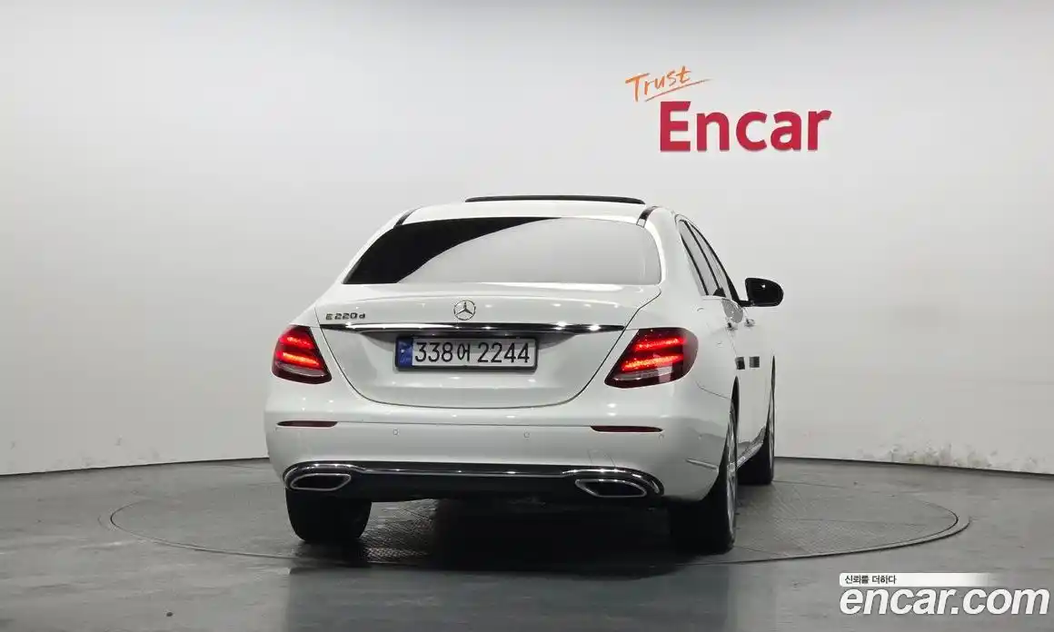 Mercedes-Benz E-Class 2019 1.9 гидро в Москве № 1403744, фото 4
