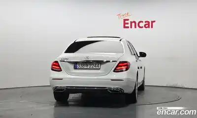 Mercedes-Benz E-Class 2019 1.9 гидро в Москве № 1403744, миниатюра 4