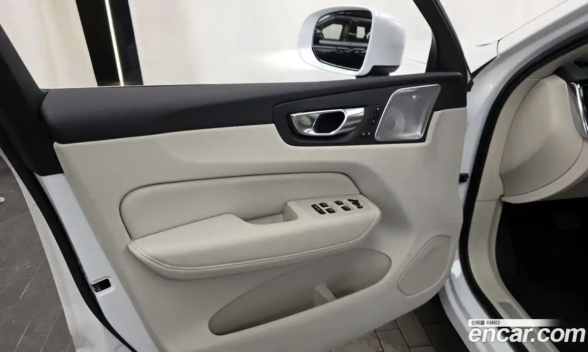 Volvo XC60 2021 2.0 гидро в Москве № 1404633, фото 14