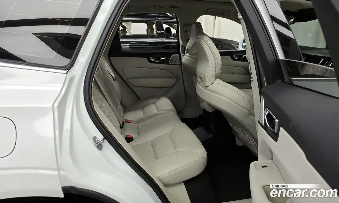 Volvo XC60 2021 2.0 гидро в Москве № 1404633, фото 16