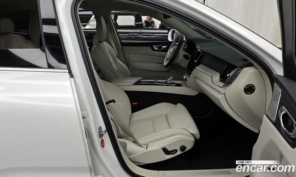Volvo XC60 2021 2.0 гидро в Москве № 1404633, фото 18