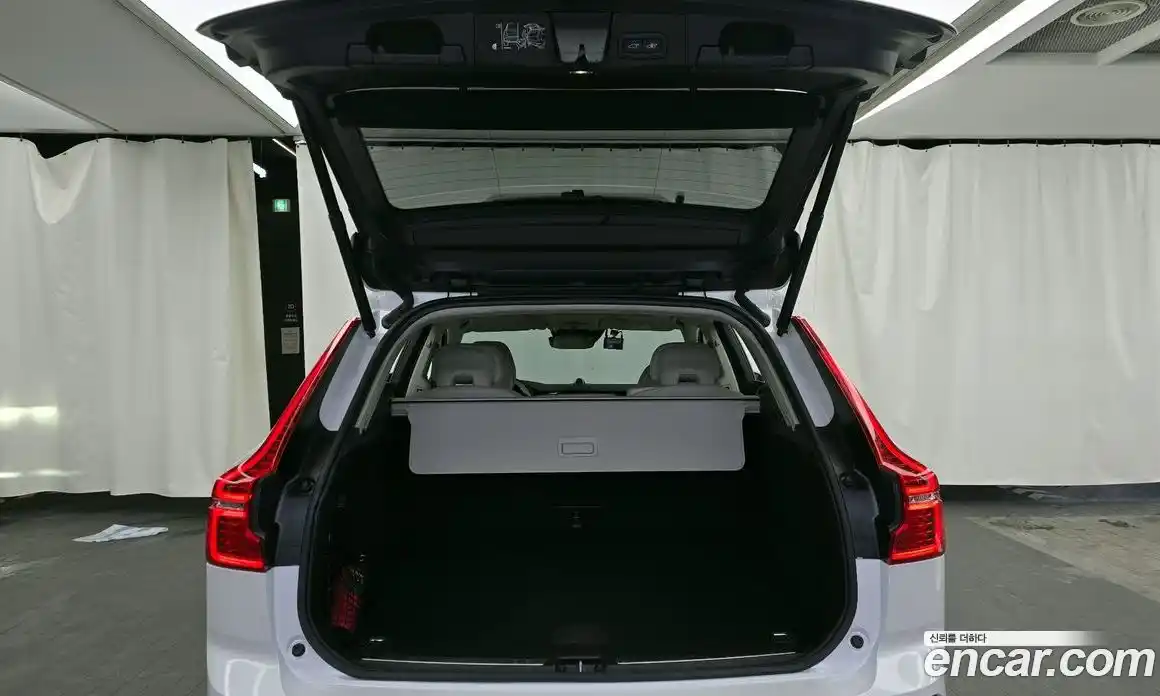 Volvo XC60 2021 2.0 гидро в Москве № 1404633, фото 26