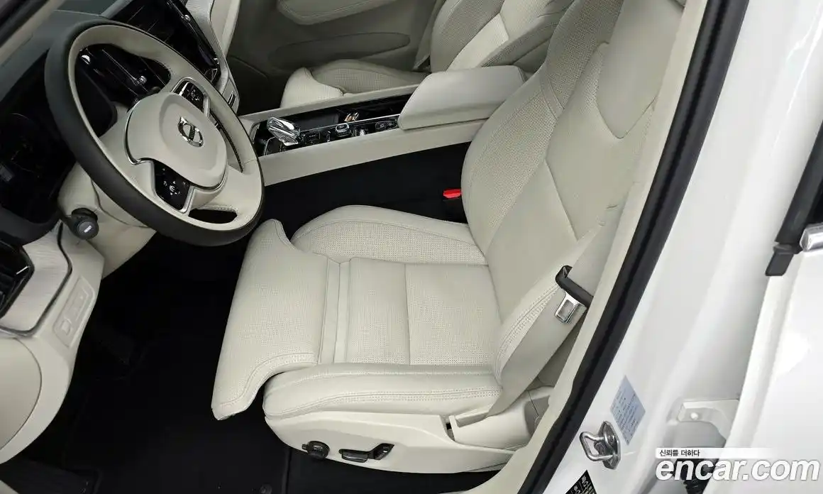 Volvo XC60 2021 2.0 гидро в Москве № 1404633, фото 28