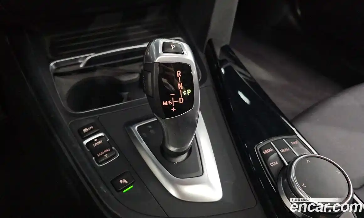 BMW 3-Series 2018 2.0 гидро в Москве, фото 12