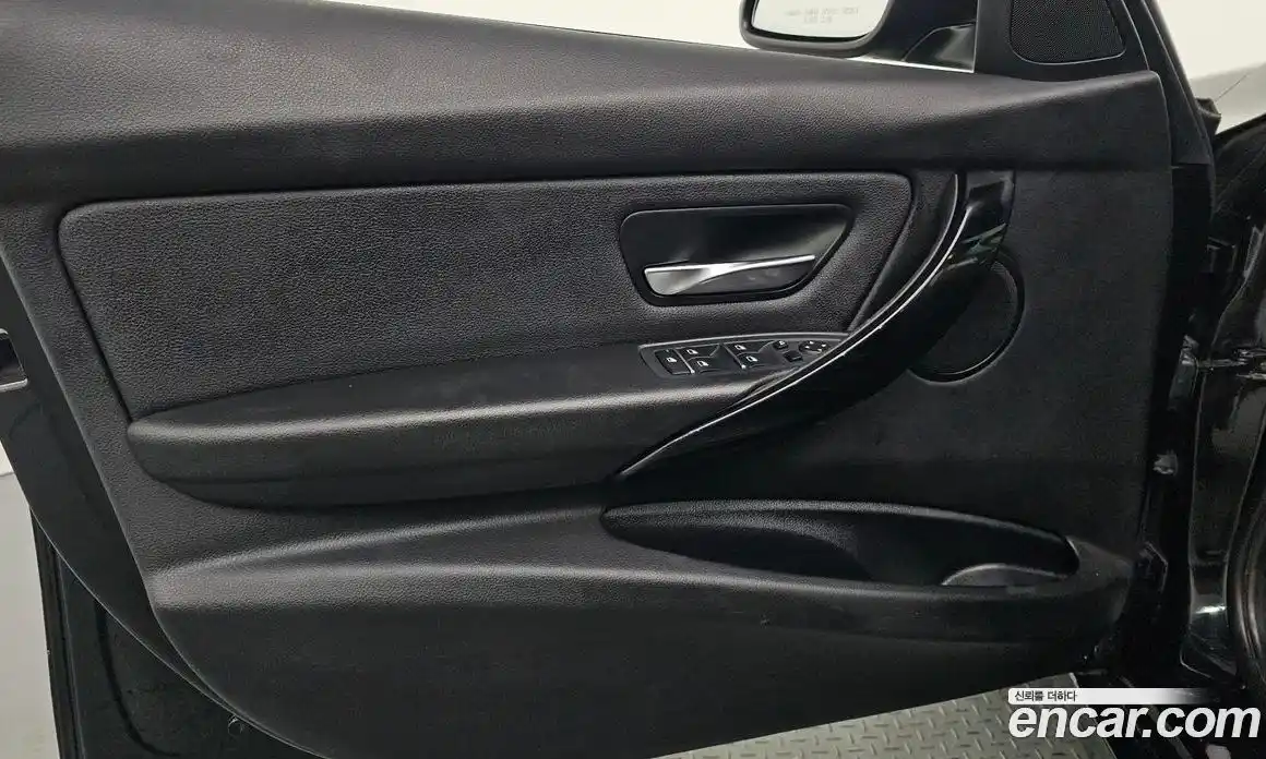 BMW 3-Series 2018 2.0 гидро в Москве, фото 14