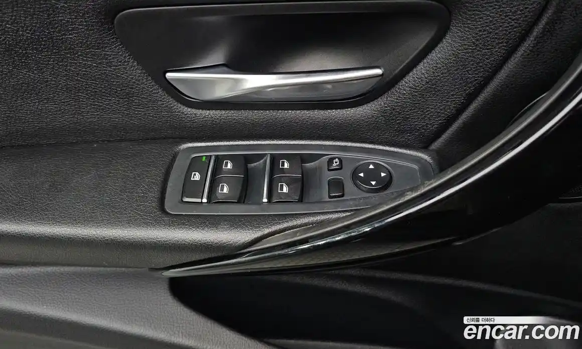 BMW 3-Series 2018 2.0 гидро в Москве, фото 29