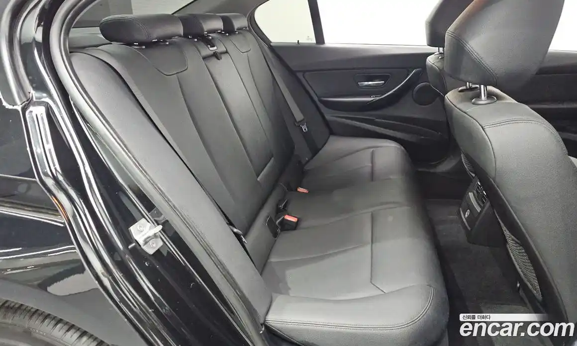 BMW 3-Series 2018 2.0 гидро в Москве, фото 31