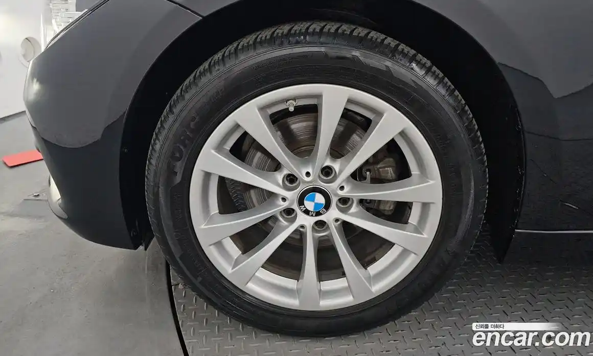 BMW 3-Series 2018 2.0 гидро в Москве, фото 5