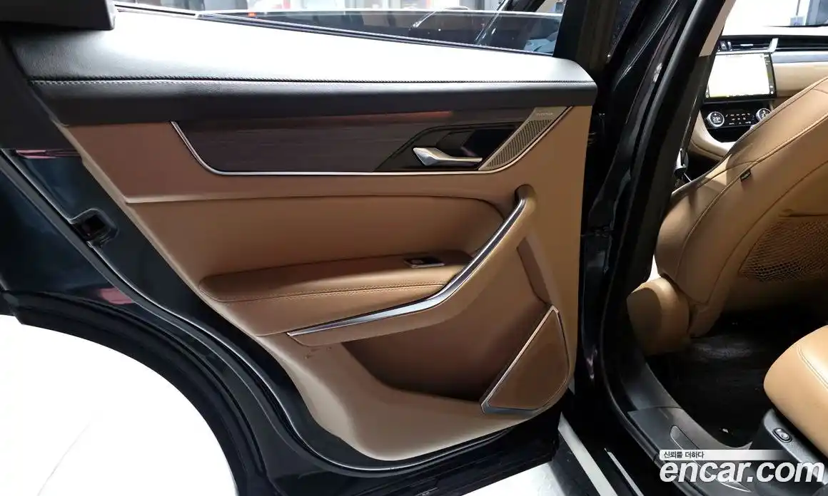 Jaguar F-Pace 2021 2.0 гидро в Москве № 1421680, фото 15