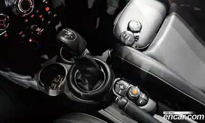 Mini Cooper 2018 1.5 гидро в Москве № 1423730, миниатюра 12