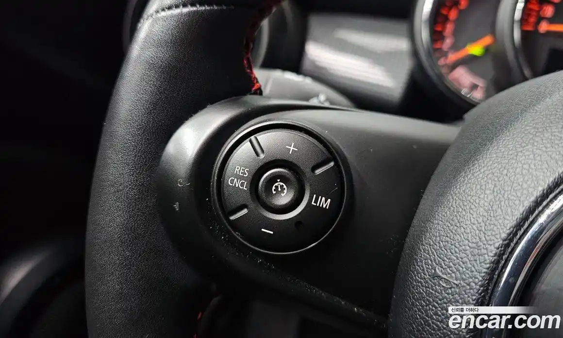 Mini Cooper 2018 1.5 гидро в Москве № 1423730, фото 16