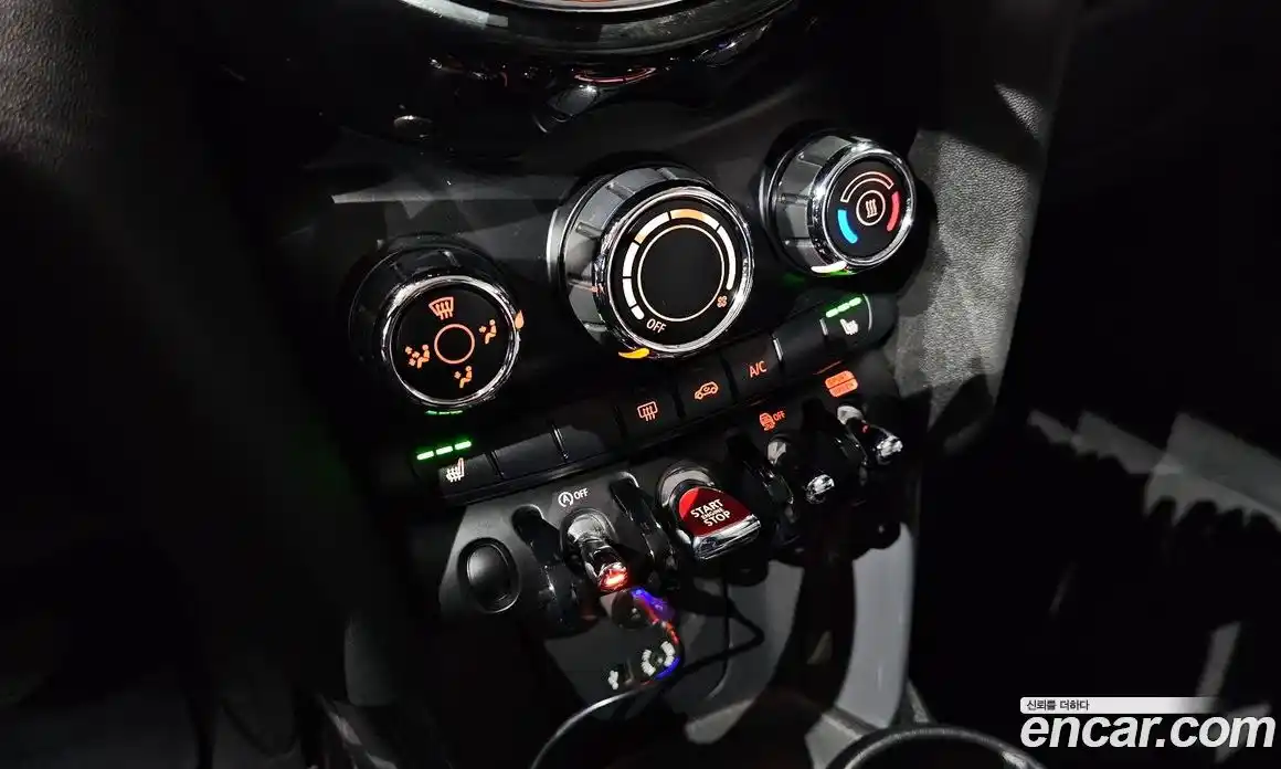 Mini Cooper 2018 1.5 гидро в Москве № 1423730, фото 24