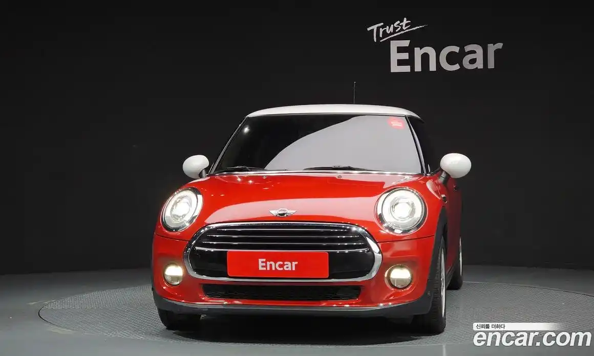 Mini Cooper 2018 1.5 гидро в Москве № 1423730, фото 3