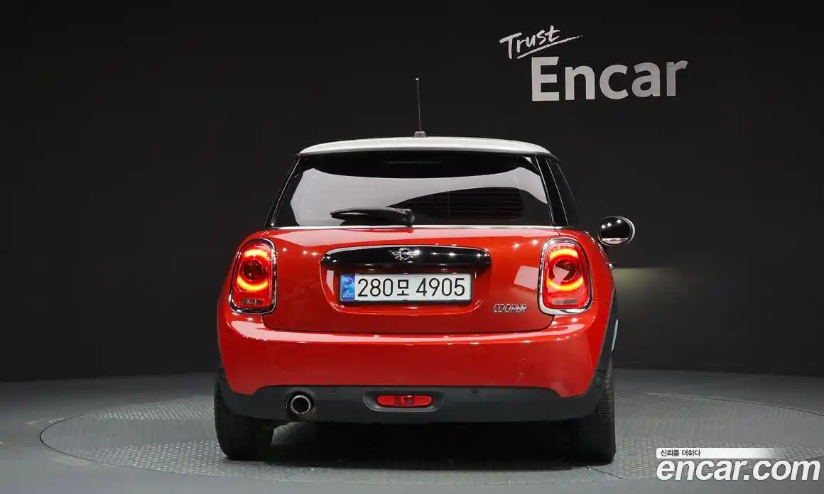 Mini Cooper 2018 1.5 гидро в Москве № 1423730, фото 4