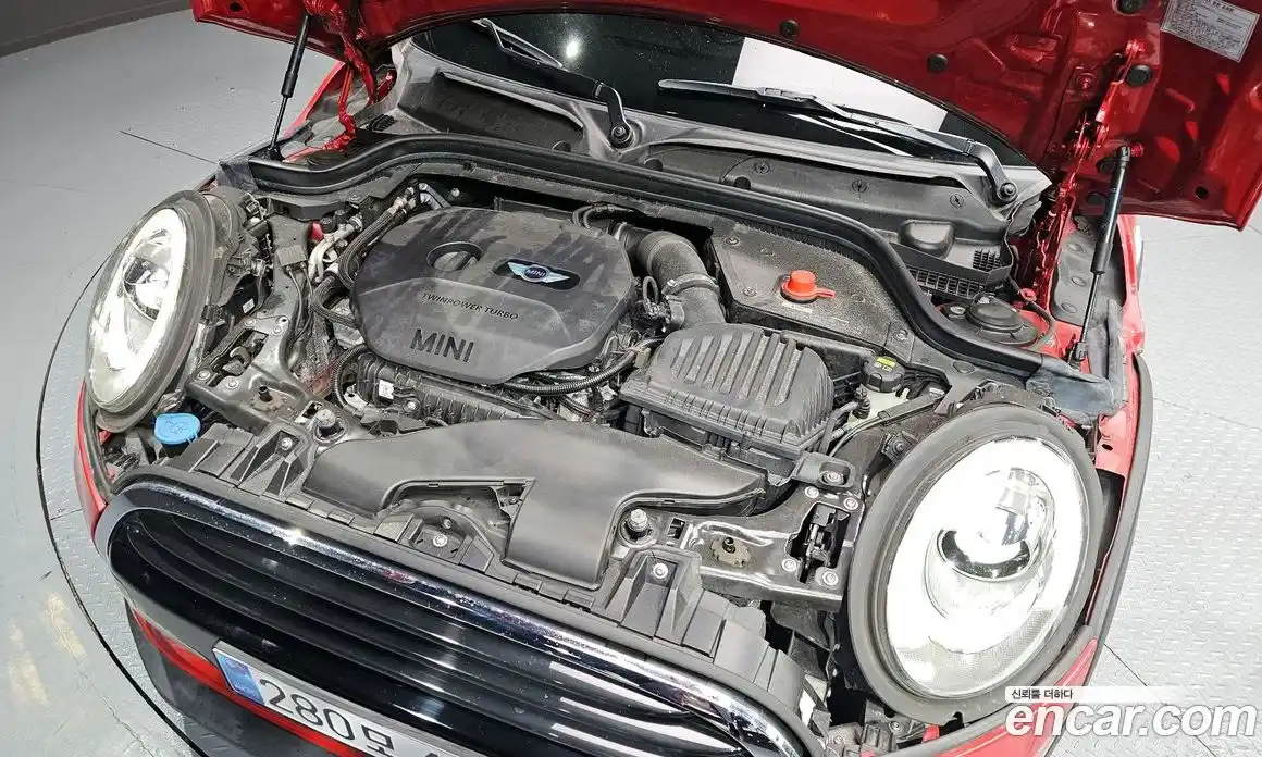 Mini Cooper 2018 1.5 гидро в Москве № 1423730, фото 6