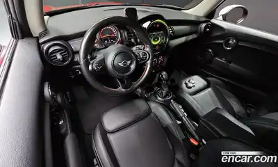 Mini Cooper 2018 1.5 гидро в Москве № 1423730, миниатюра 10