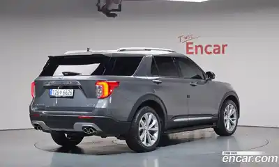 Ford Explorer, 2022