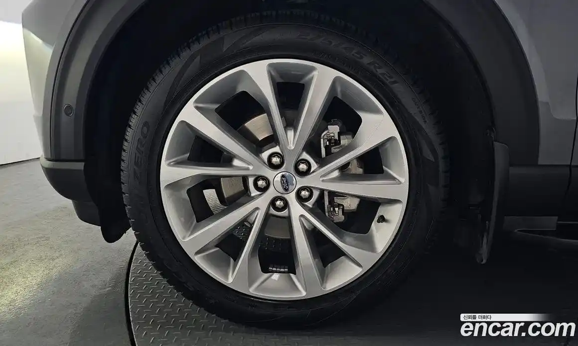 Ford Explorer 2022 3.0 гидро в Москве № 1424584, фото 4