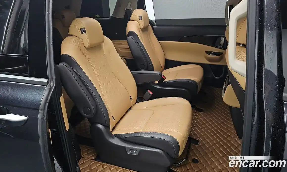 Kia Canival 2023 3.5 гидро в Москве № 1538782, фото 18