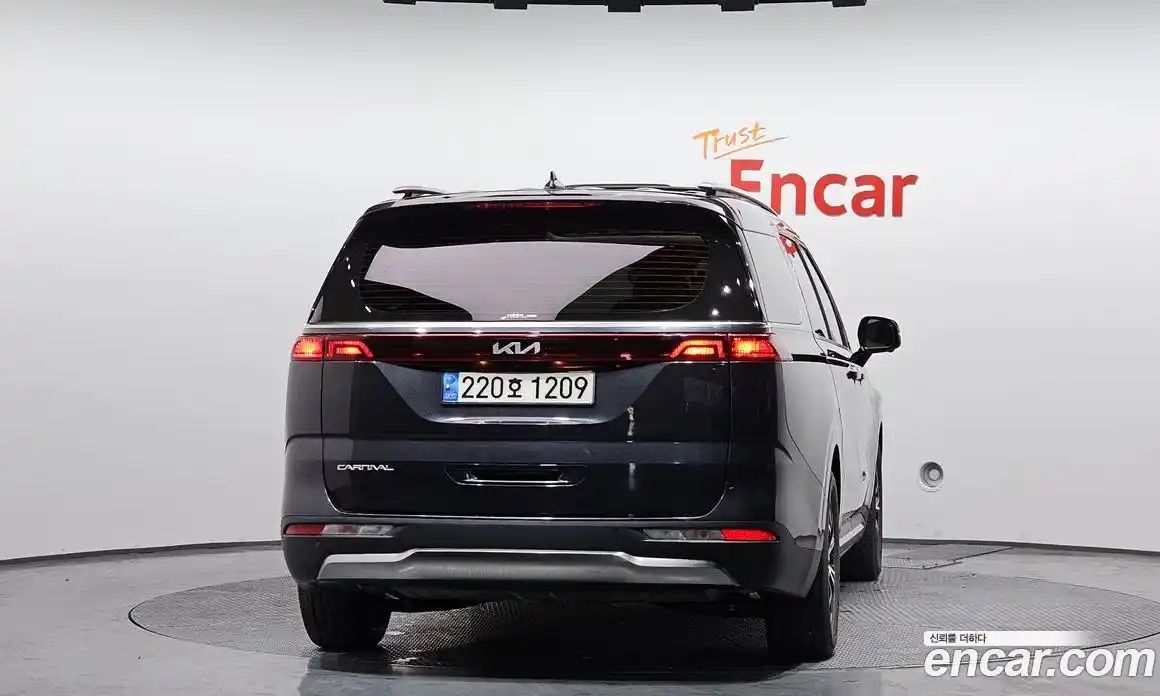 Kia Canival 2023 3.5 гидро в Москве № 1538782, фото 4