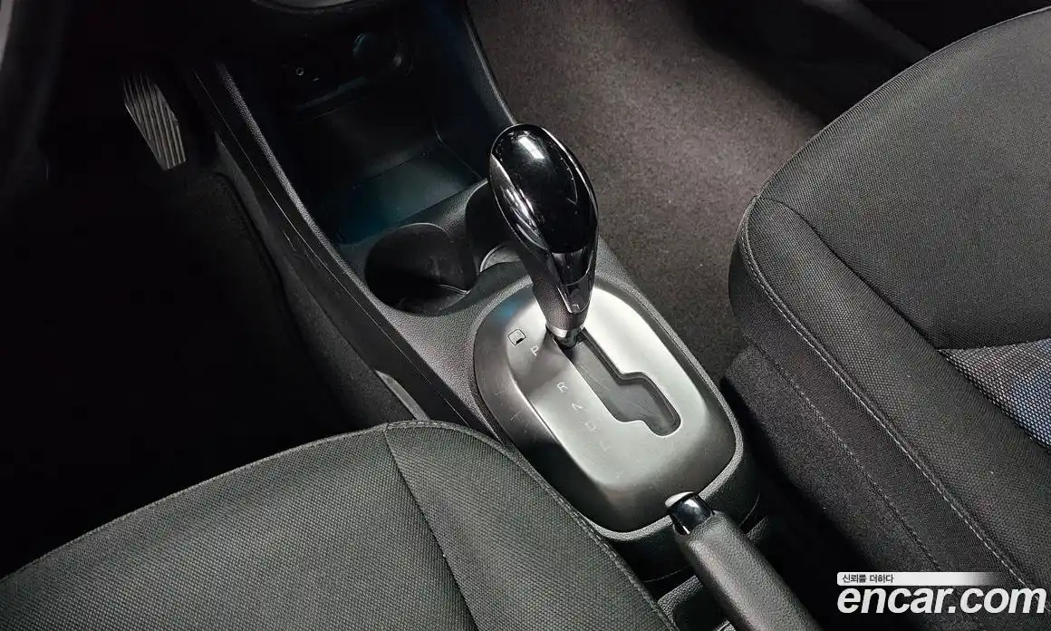 Chevrolet Spark 2016 1.0 гидро в Москве, фото 12