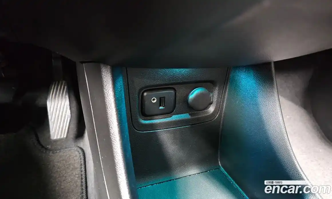 Chevrolet Spark 2016 1.0 гидро в Москве, фото 16