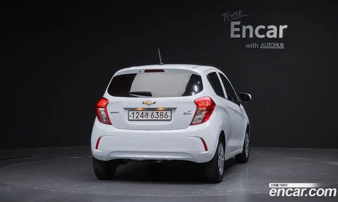Chevrolet Spark 2016 1.0 гидро в Москве, фото 4
