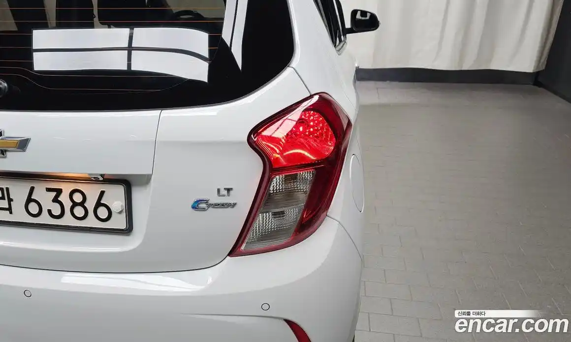 Chevrolet Spark 2016 1.0 гидро в Москве, фото 9