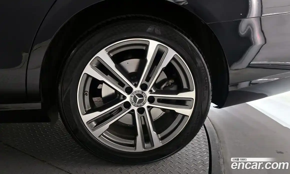 Mercedes-Benz E-Class 2022 2.0 гидро в Москве № 1544889, фото 7