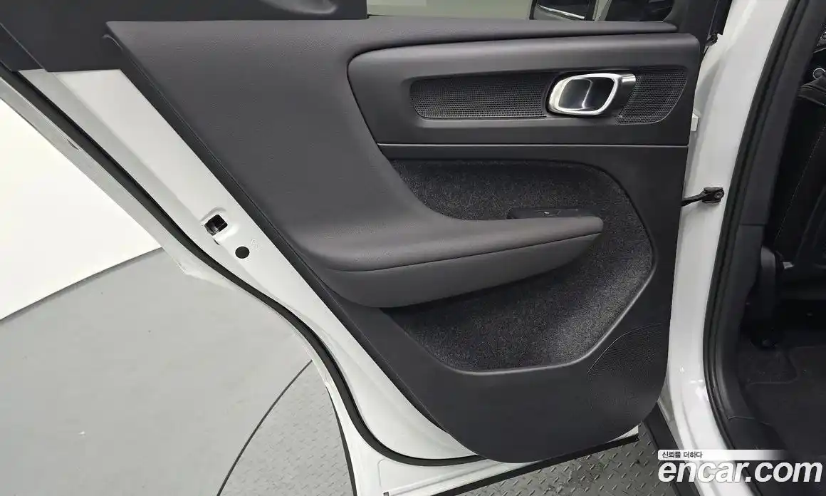 Volvo XC40 2022 2.0 гидро в Москве № 1546744, фото 15