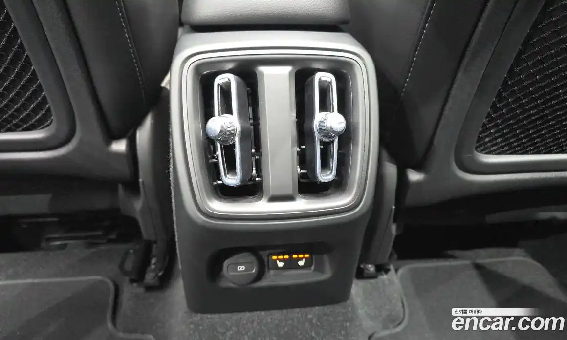 Volvo XC40 2022 2.0 гидро в Москве № 1546744, фото 25