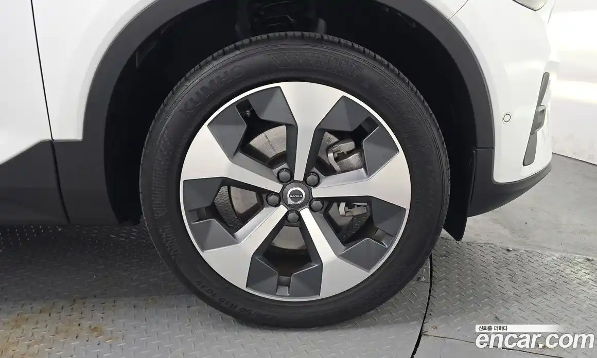 Volvo XC40 2022 2.0 гидро в Москве № 1546744, фото 7