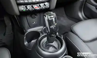 Mini Cooper Convertible 2024 1.5 гидро в Москве № 1547923, миниатюра 12