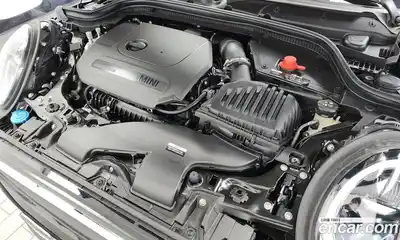 Mini Cooper Convertible 2024 1.5 гидро в Москве № 1547923, миниатюра 6