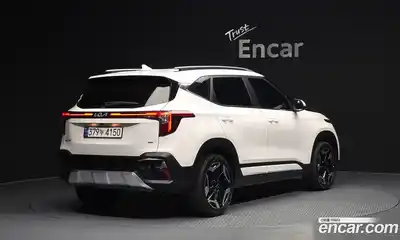 Kia Seltos 2023 1.6 гидро в Москве № 1611644, миниатюра 2