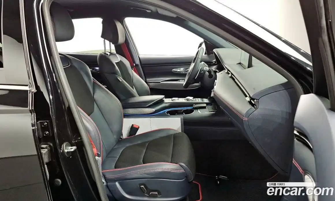 Genesis GV70 2023 2.5 гидро в Москве, фото 18