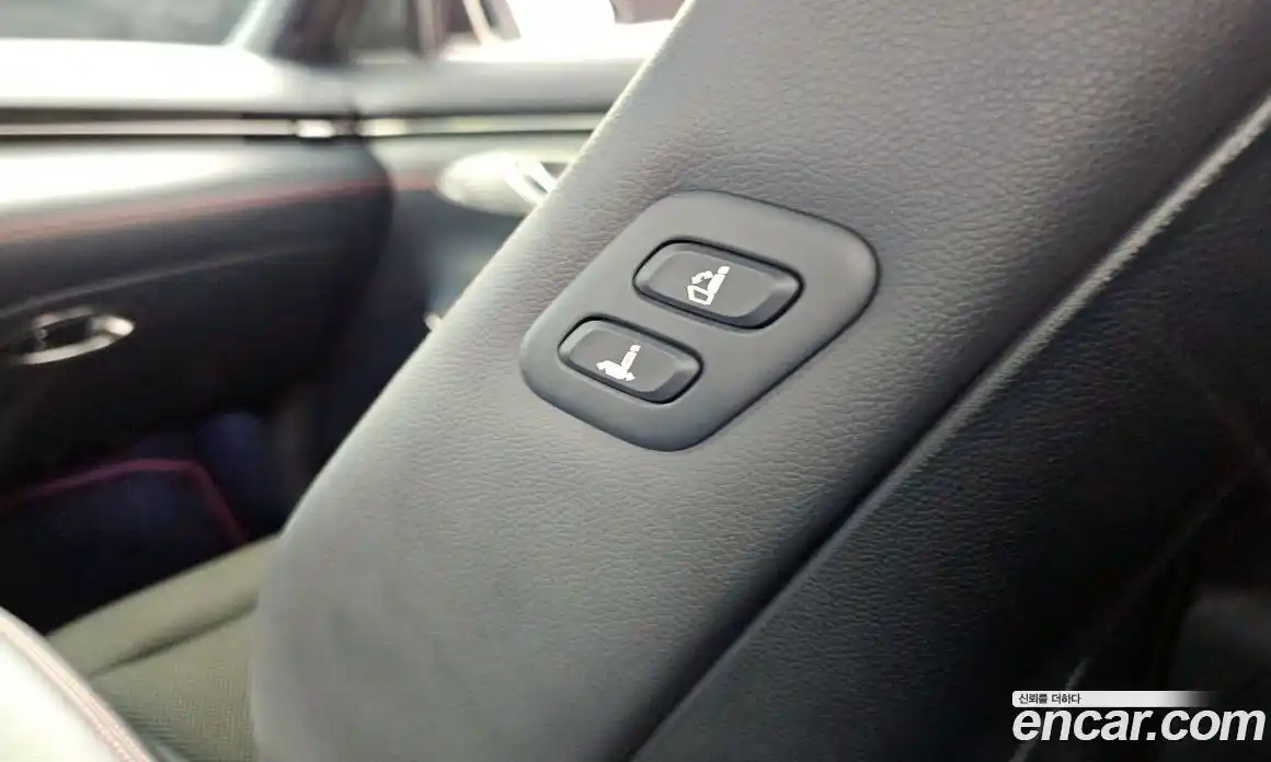 Genesis GV70 2023 2.5 гидро в Москве, фото 30