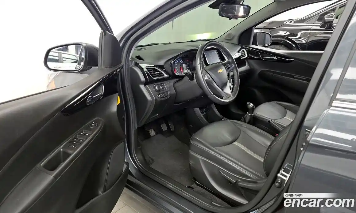 Chevrolet Spark 2020 1.0 механика в Москве, фото 13