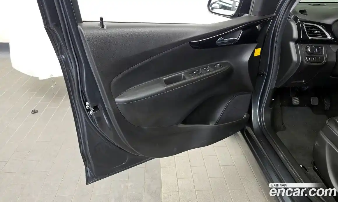 Chevrolet Spark 2020 1.0 механика в Москве, фото 14