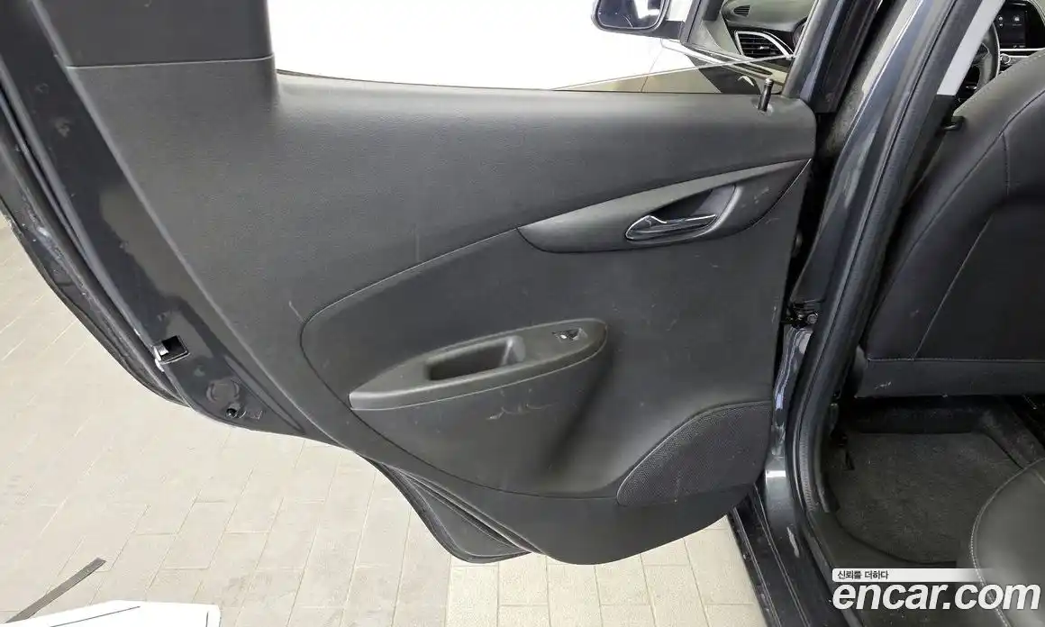 Chevrolet Spark 2020 1.0 механика в Москве, фото 15