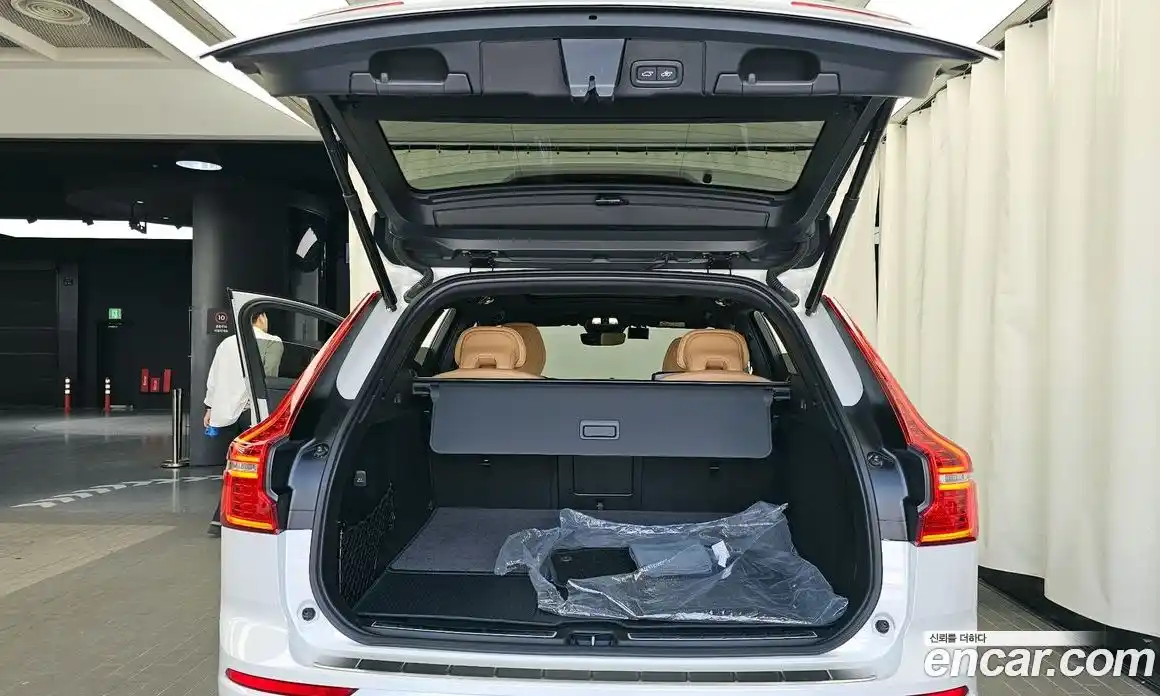Volvo XC60 2022 2.0 гидро в Москве № 1618528, фото 26