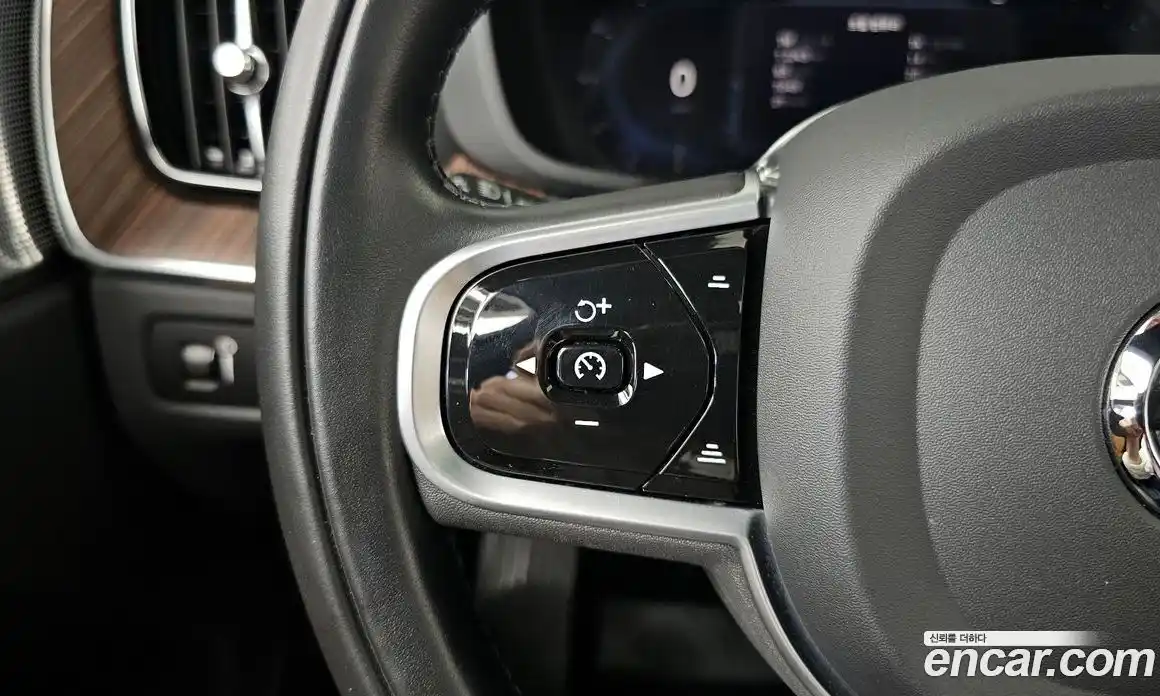 Volvo XC60 2022 2.0 гидро в Москве № 1618528, фото 28