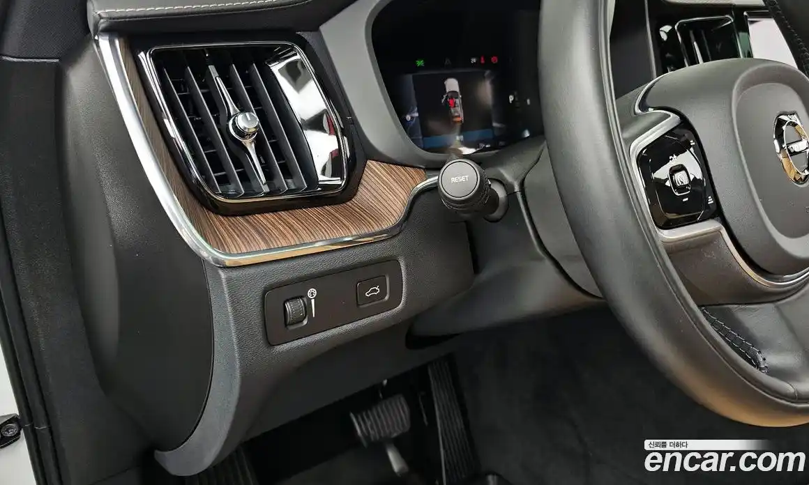 Volvo XC60 2022 2.0 гидро в Москве № 1618528, фото 43